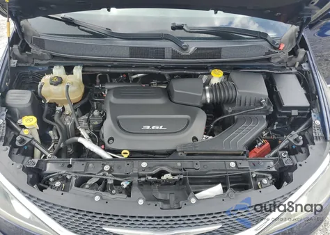 2017 Chrysler Pacifica Touring L из США, поврежденный, VIN 2C4RC1BG5HR796910